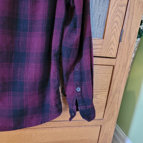 Tilley women's Flannel camp hiking shirt size Medium - Picture 4 of 9